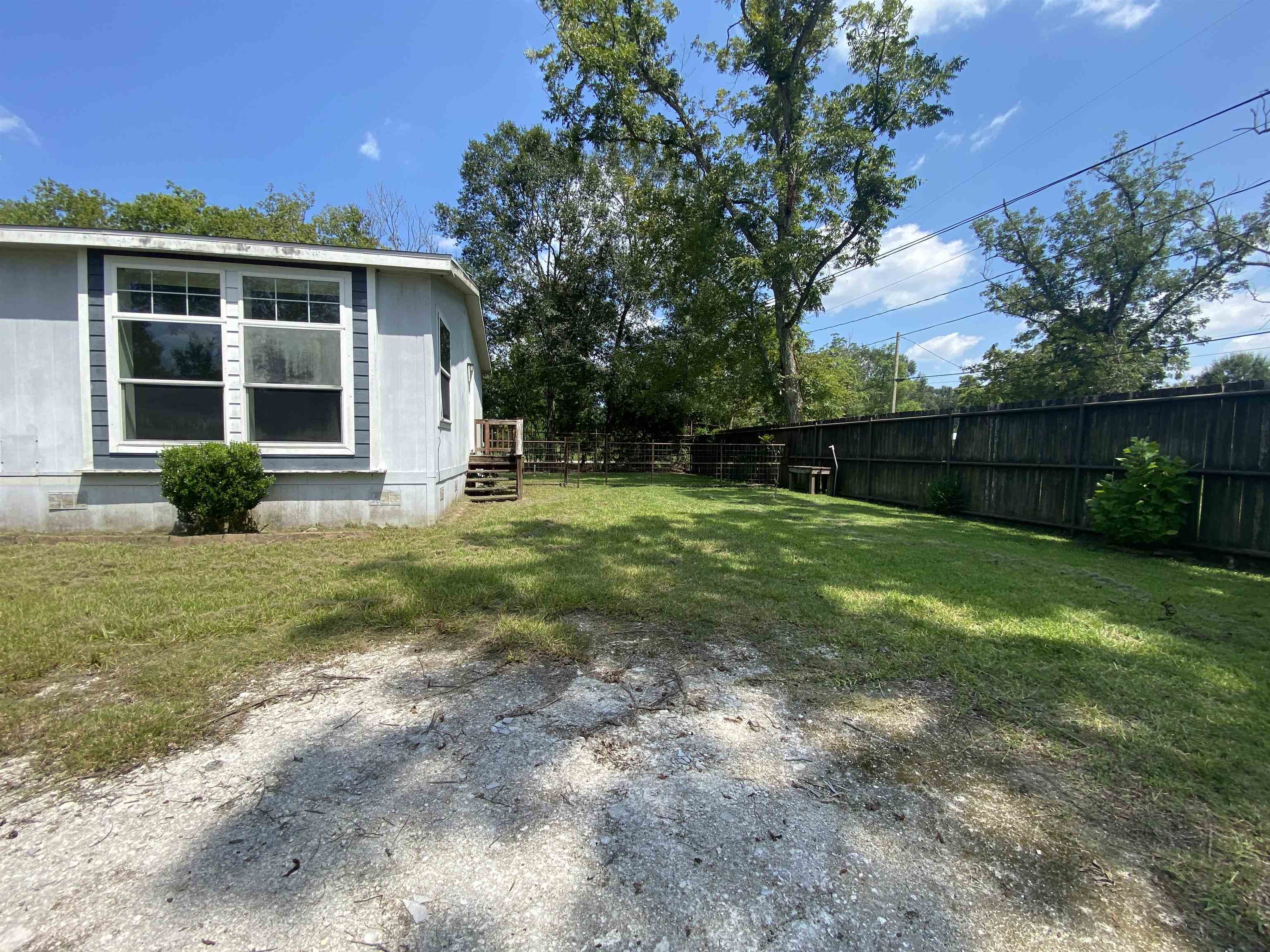 Property Photo:  845 S Gustan  TX 77659 