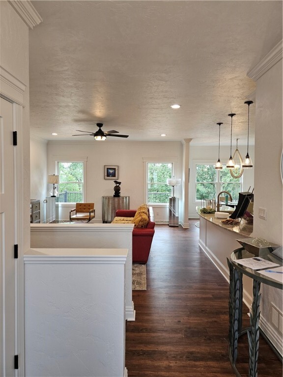 Property Photo:  814 S 10th St  PA 15697 