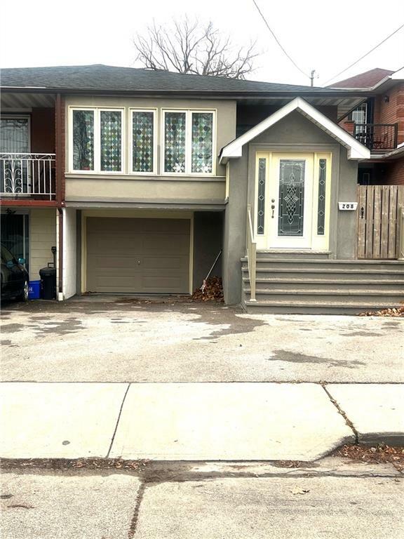Property Photo: 208 Picton Street E ON L8L 3W9