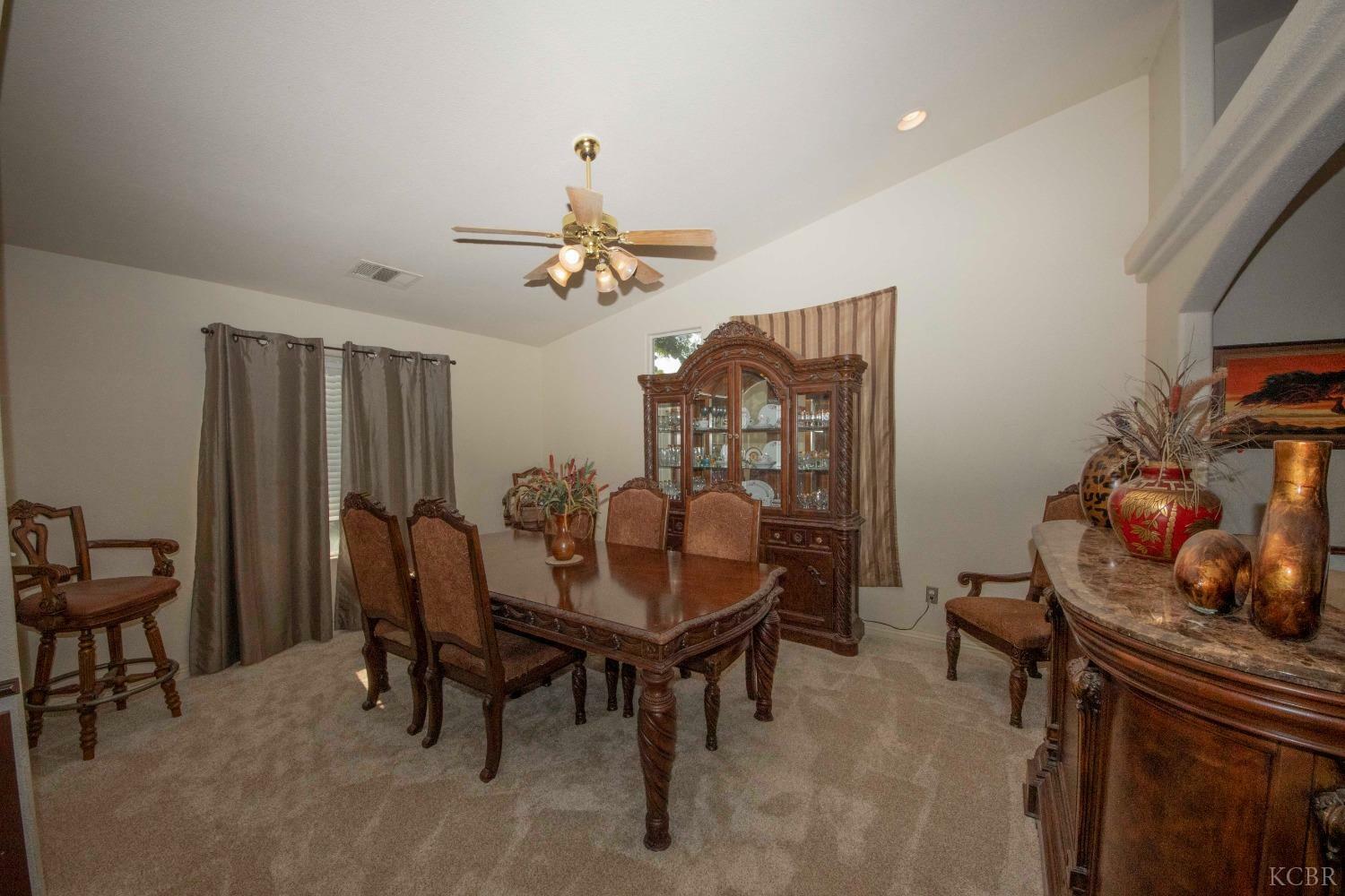 Property Photo:  2309 N Linda Vista Street  CA 93291 