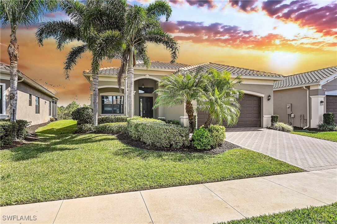 Property Photo:  2820 Cinnamon Bay Circle  FL 34119 