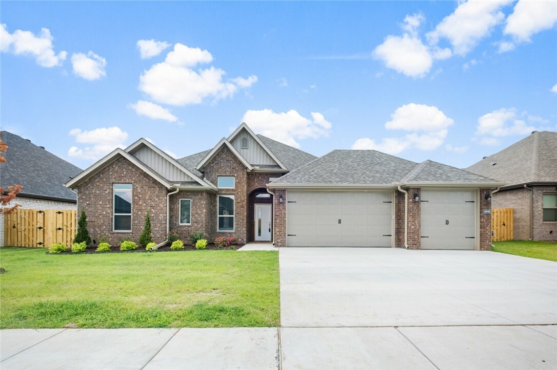 Property Photo:  1481 Sessile Oak Way  AR 72713 