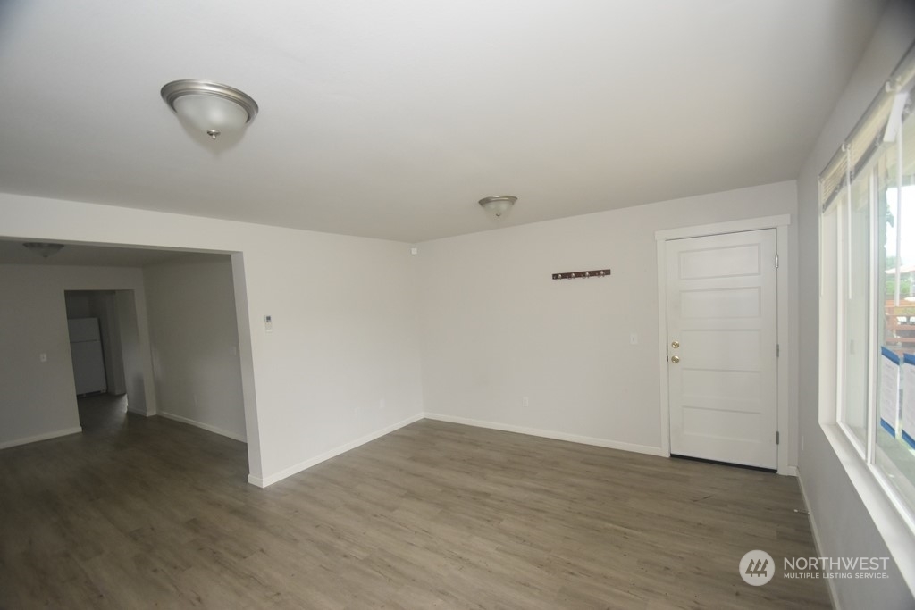 Property Photo:  517 N 1st Street  WA 98273 