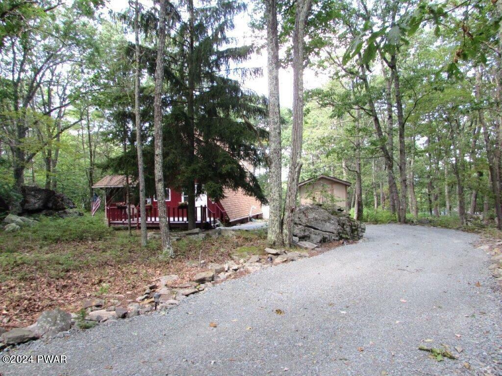 Property Photo:  807 Rimrock Court  PA 18428 