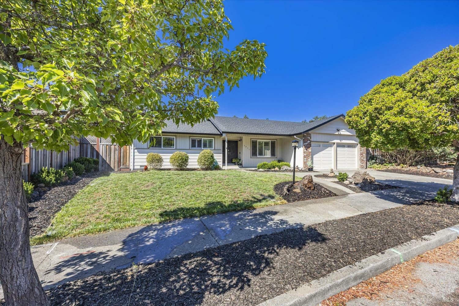 Property Photo:  6431 Bridgewood Drive  CA 95409 