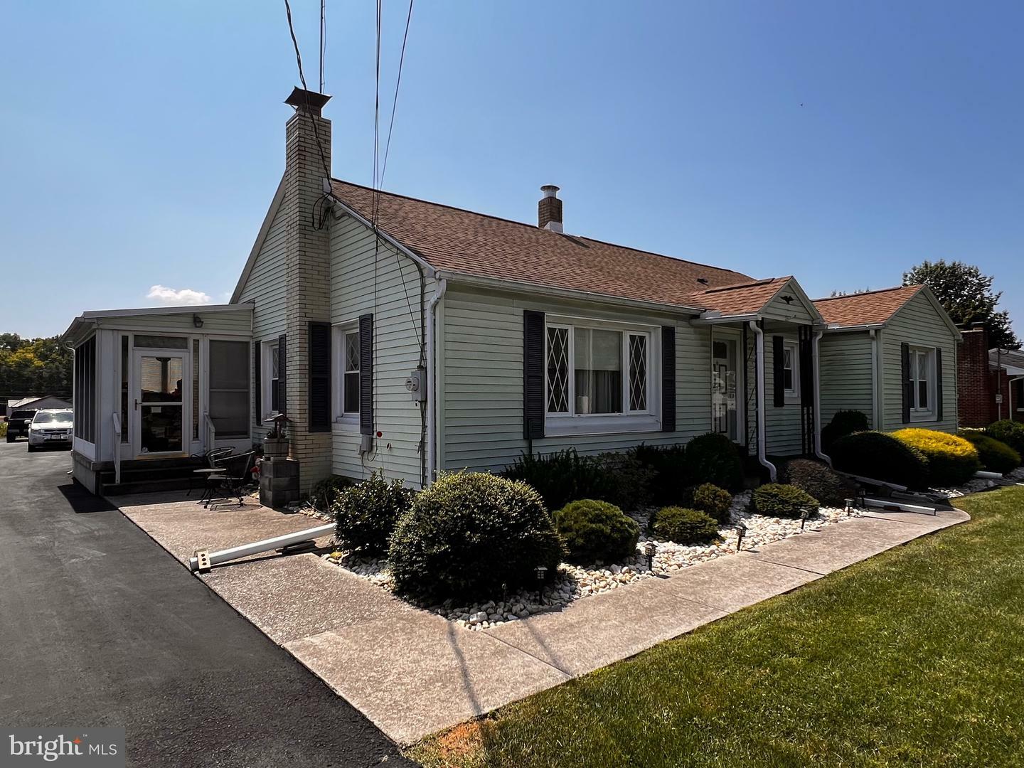 Property Photo:  949 W Trindle Road  PA 17055 