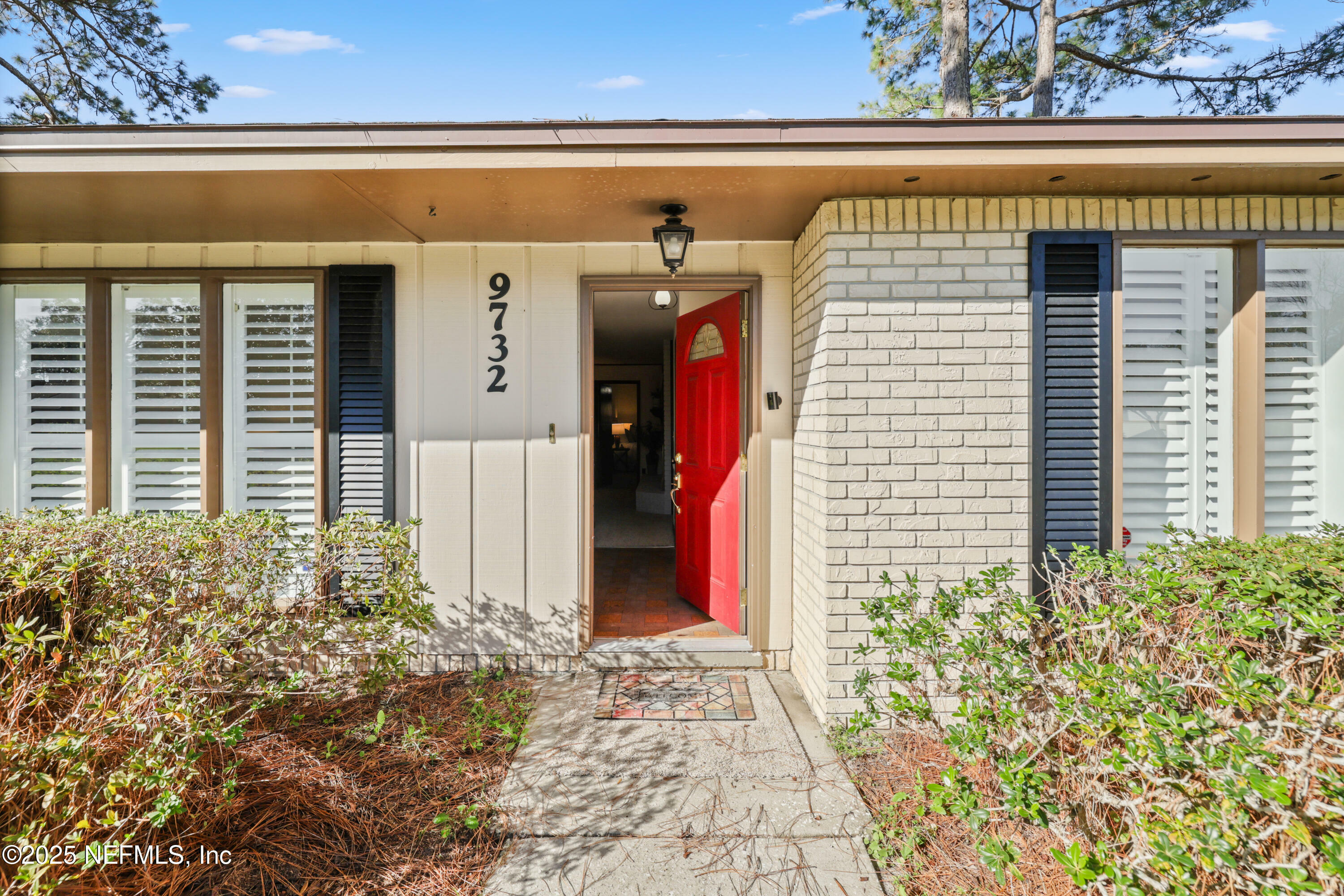 Property Photo:  9732 Chesterfield Drive  FL 32257 