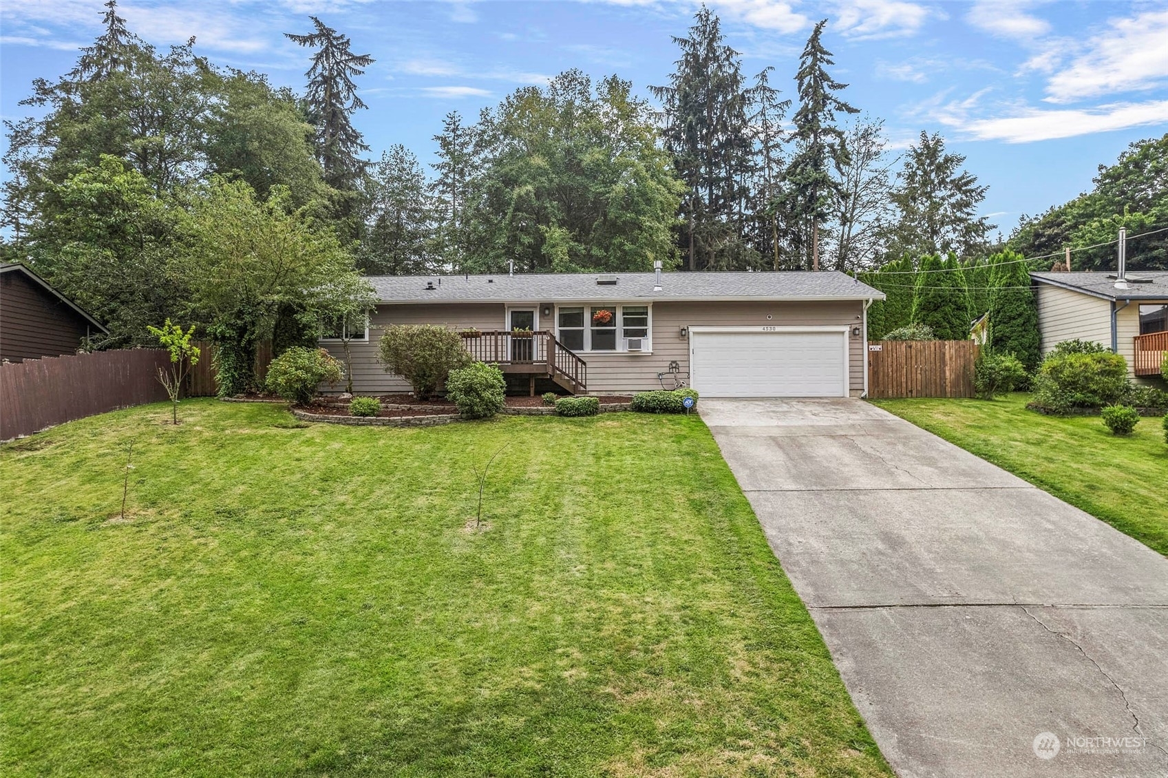 Property Photo:  4530 Siesta Place  WA 98277 