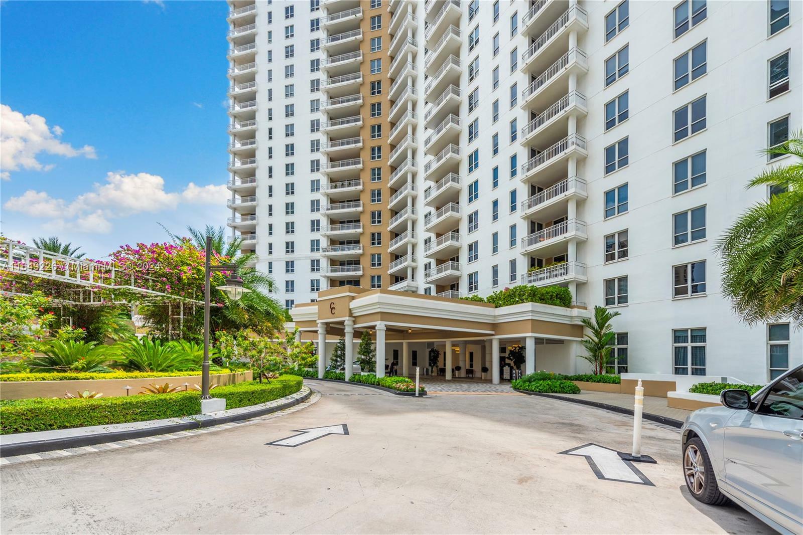 Property Photo:  701 Brickell Key Blvd 708  FL 33131 