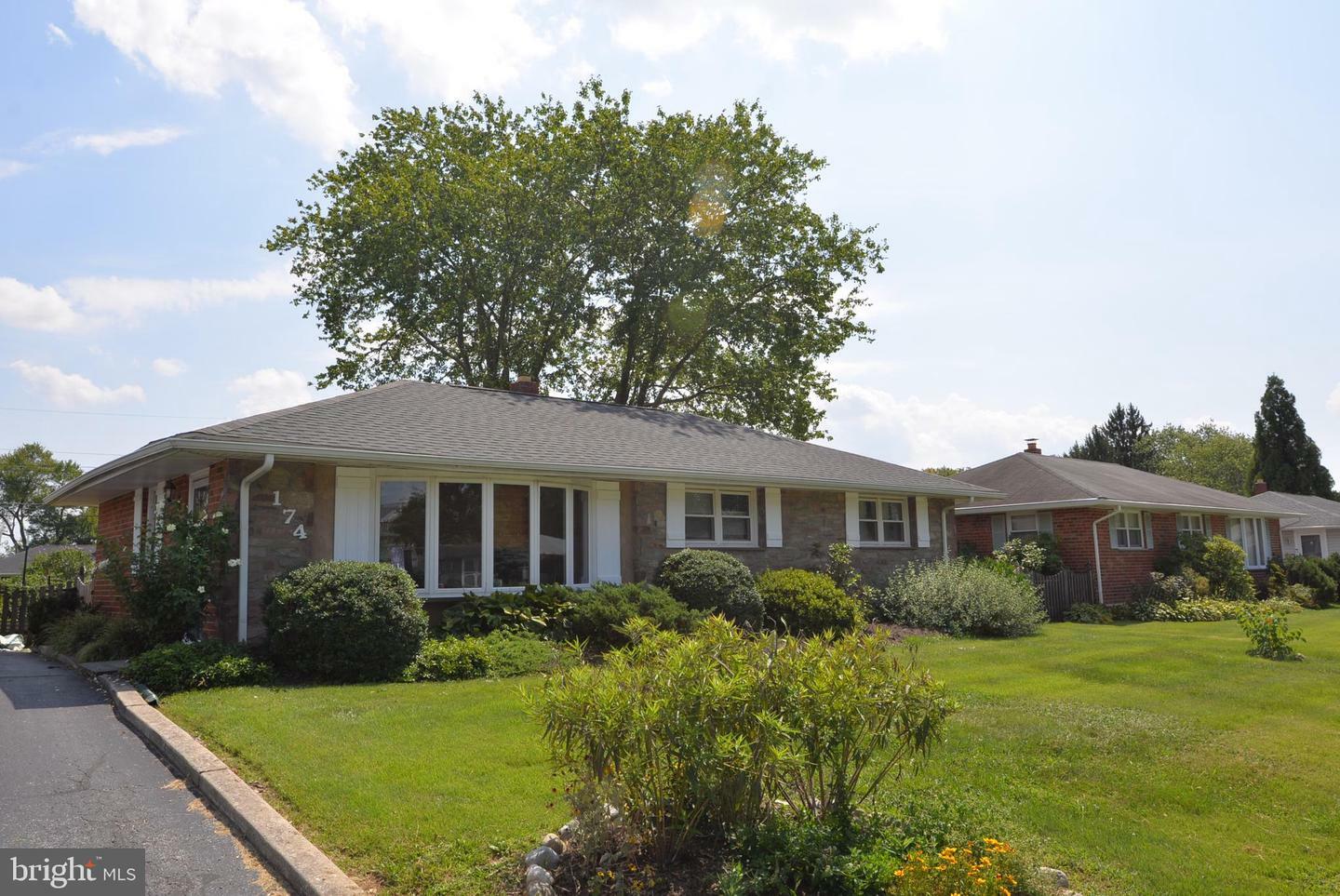 Property Photo: 174 N Highland Avenue PA 19403