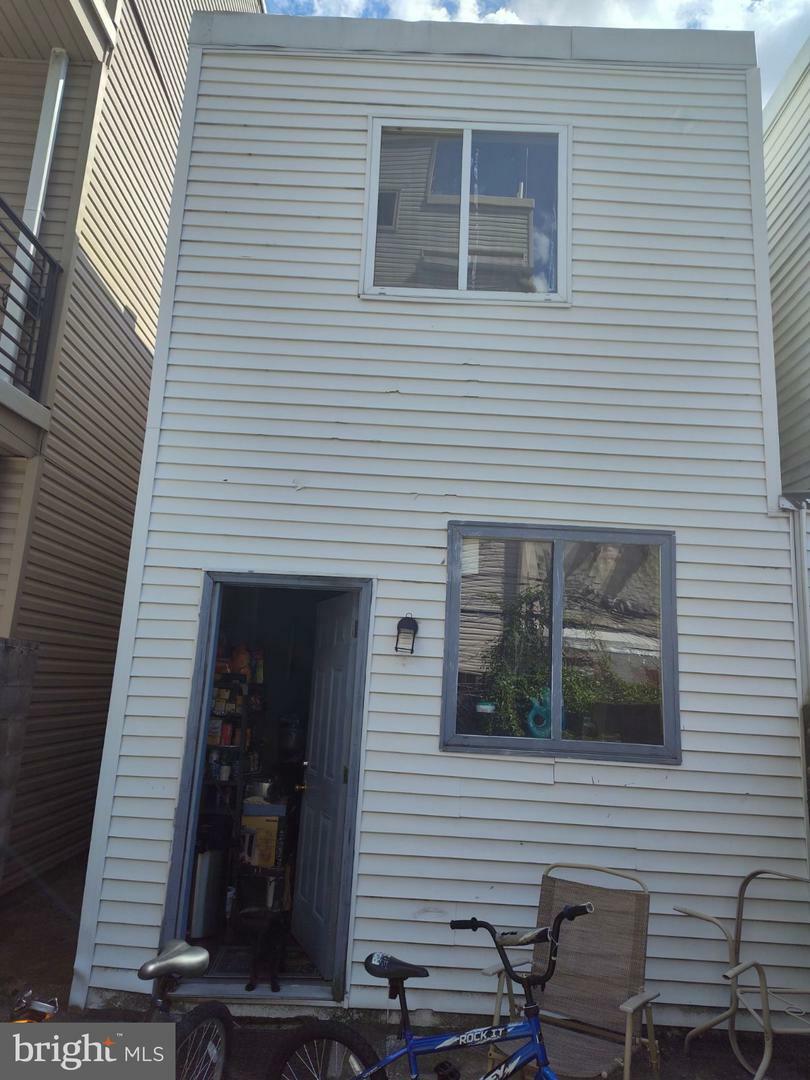 Property Photo:  2115 Reed Street  PA 19146 