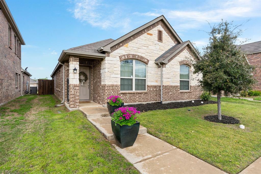 Property Photo:  1490 Alamandine Avenue  TX 76227 