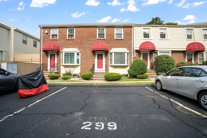 Property Photo: 299 Mountain Ave 5 MA 02151