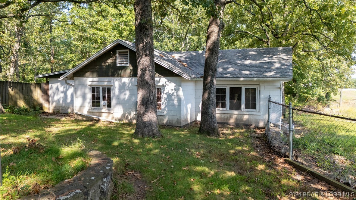 Property Photo:  26578 Highway 5  MO 65037 