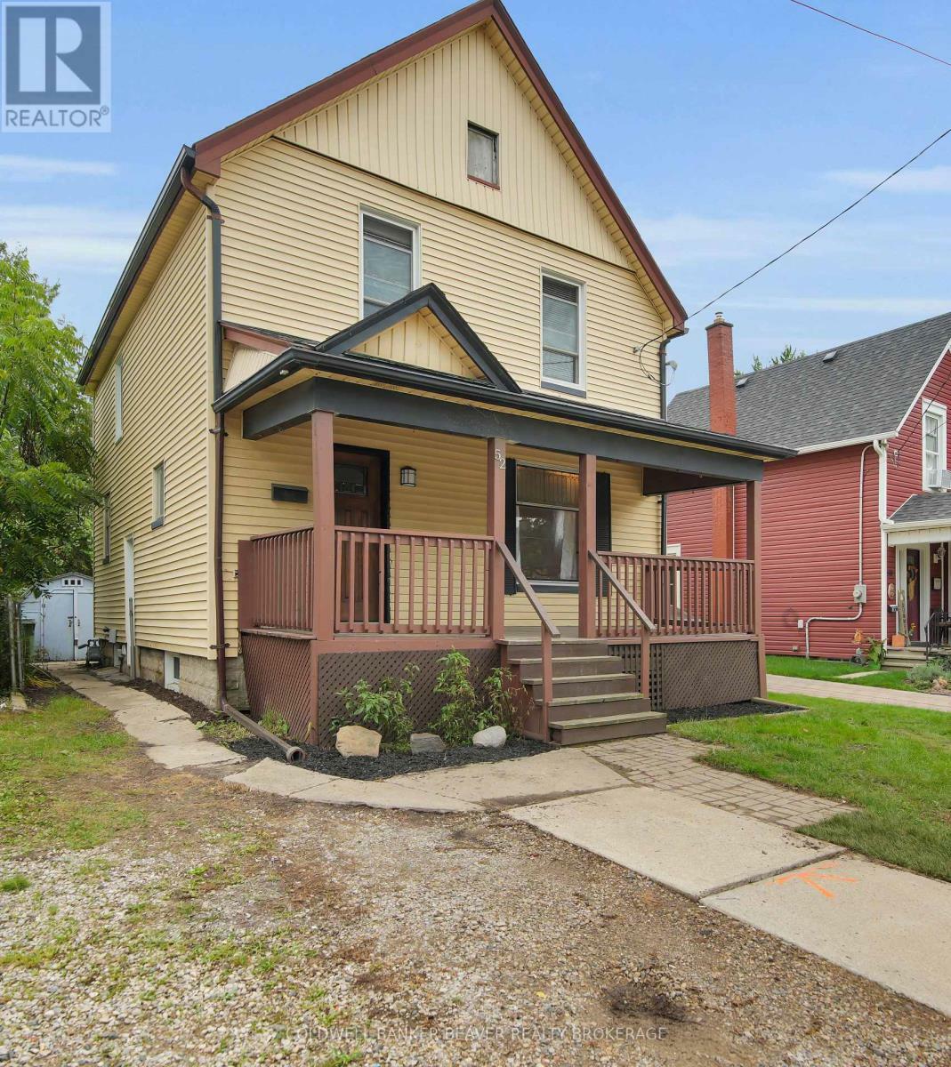 Photo de la propriété:  52 Kains Street  ON N5P 1N2 