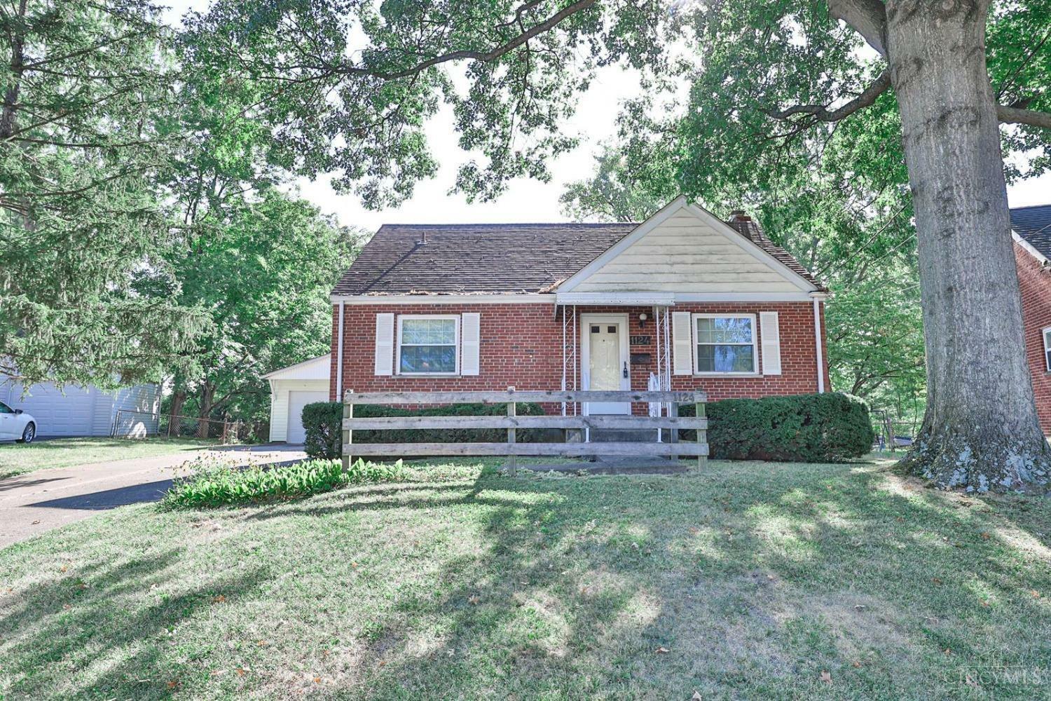 Property Photo: 1124 Murkett Court OH 45231