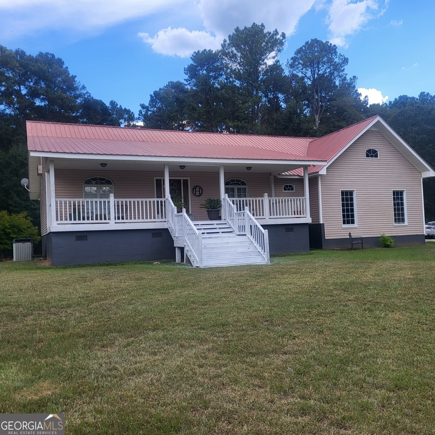 Property Photo:  15505 Veterans Memorial Pkwy  AL 36862 