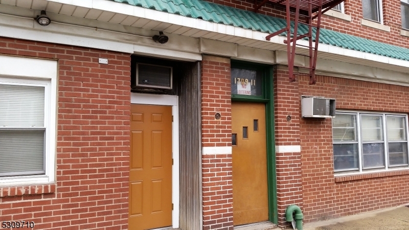 Property Photo:  1709 S Wood Ave  NJ 07036 