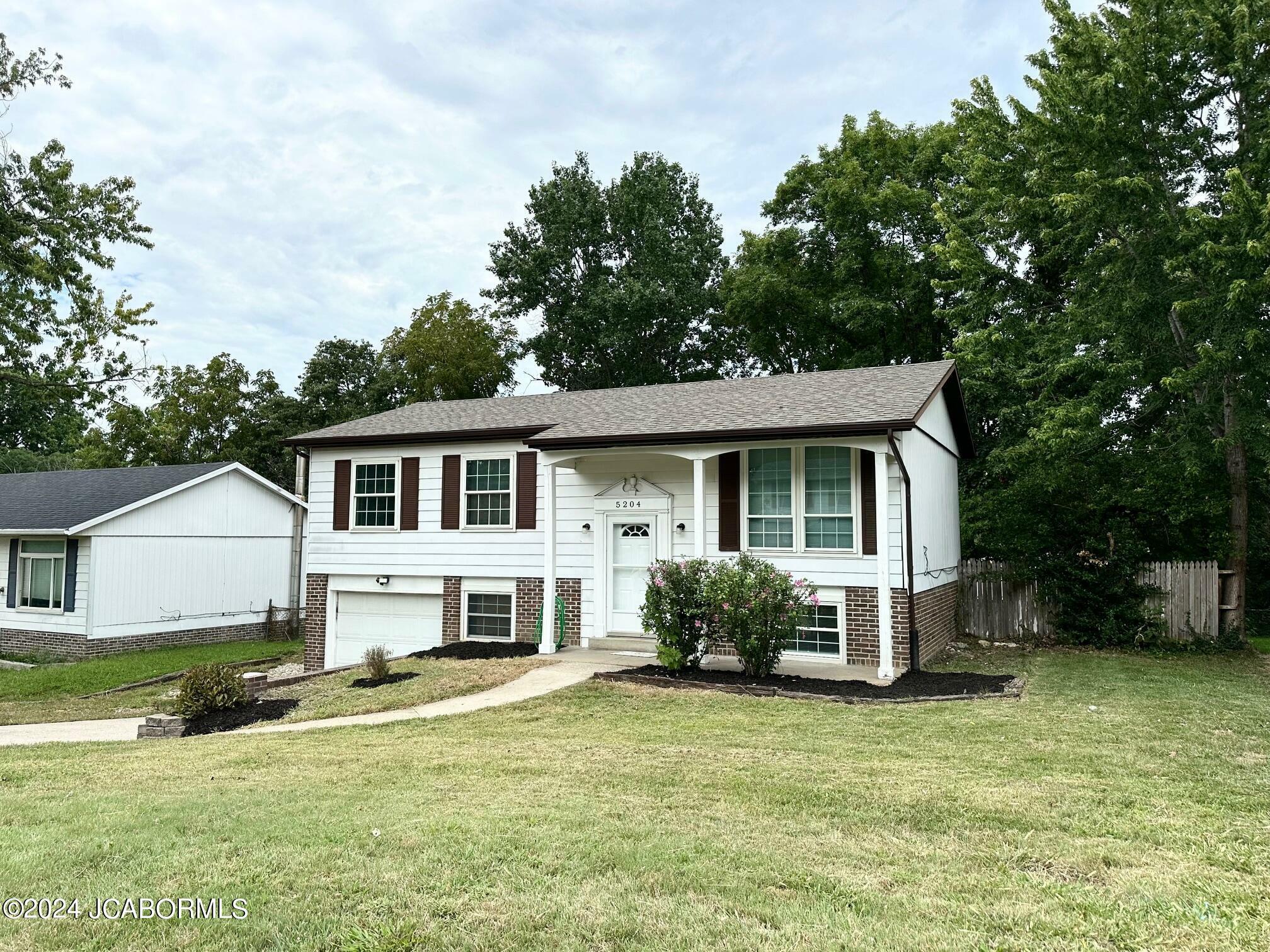 Property Photo:  5204 Bagnall Drive  MO 65109 