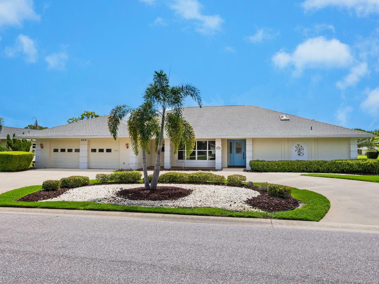 Property Photo:  4914 Waterbridge Down  FL 34235 