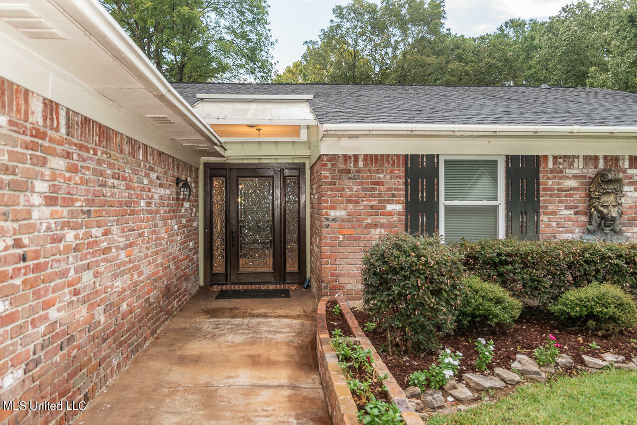 Property Photo:  1617 Tanglewood Drive  MS 39056 