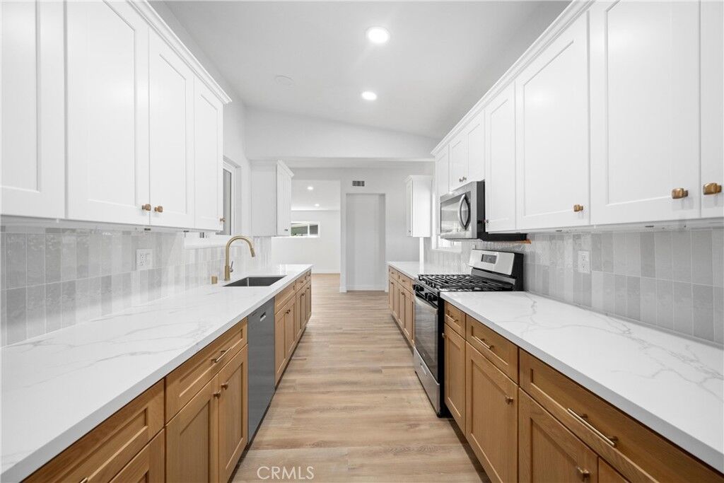 Property Photo: 723 S Palm Avenue CA 92376