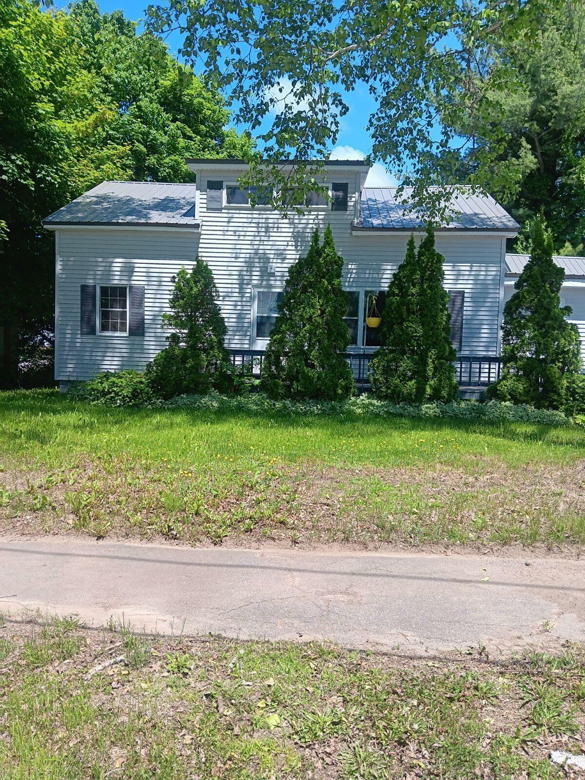 Property Photo:  21 Colony Place  ME 04462 