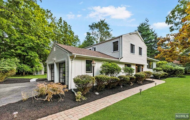 5 Fox Hill Road  Upper Saddle River NJ 07458 photo