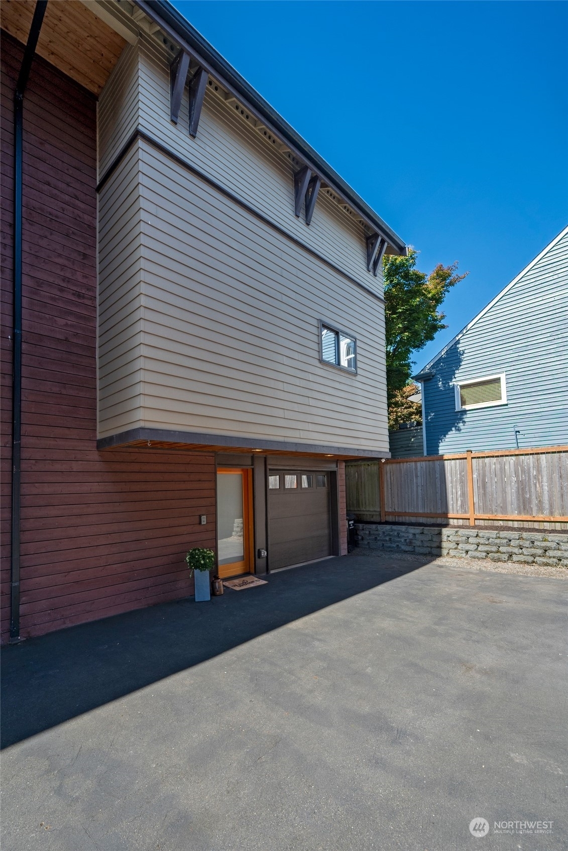 Property Photo:  1408 NW 67th Street A  WA 98117 