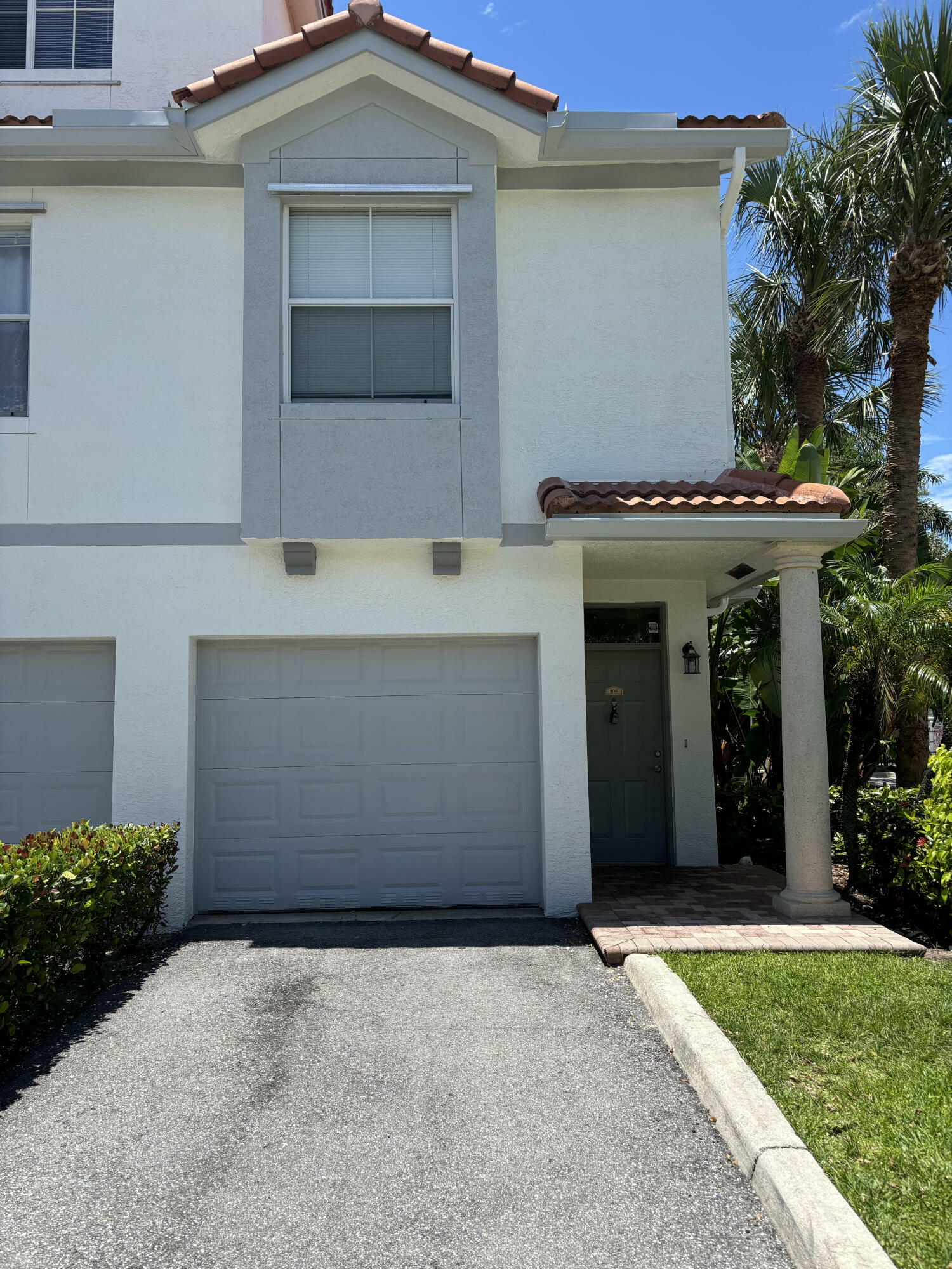 Property Photo:  2012 Alta Meadow Lane 109  FL 33444 