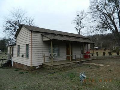 Property Photo:  109 N 6th Street  AR 72832 