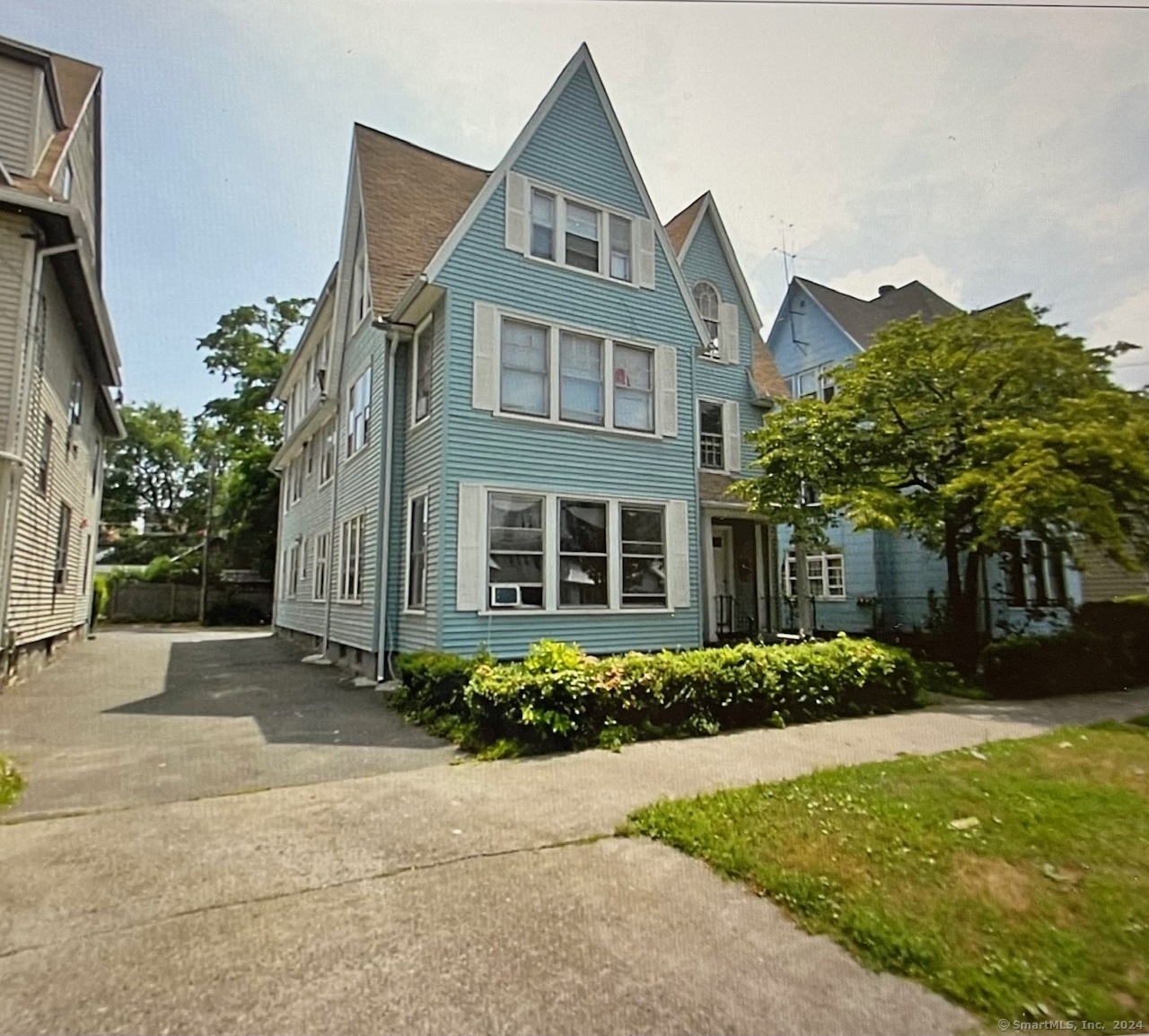 Property Photo:  1921 North Avenue  CT 06604 