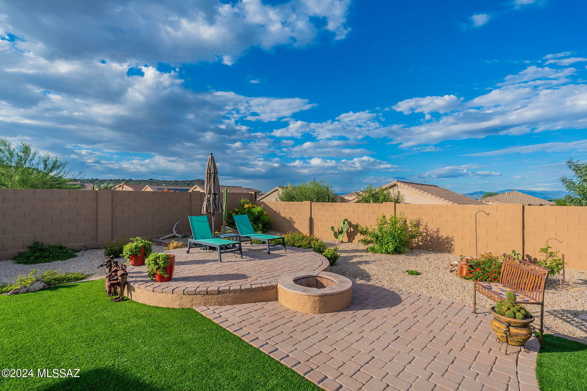 Property Photo:  1550 N Via Arizpe  AZ 85614 