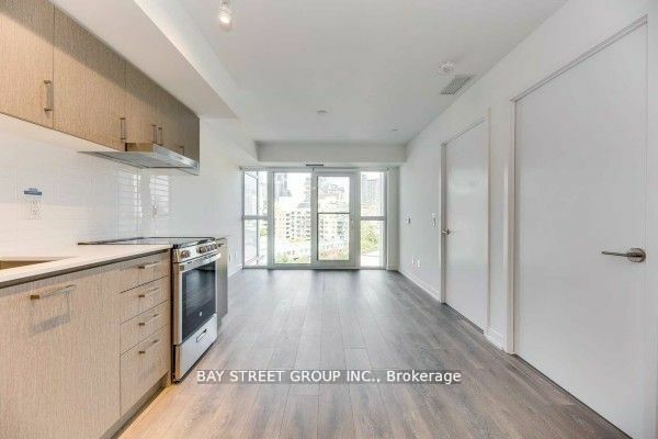 Property Photo:  219 Dundas St E 1111  ON M5A 1Z7 