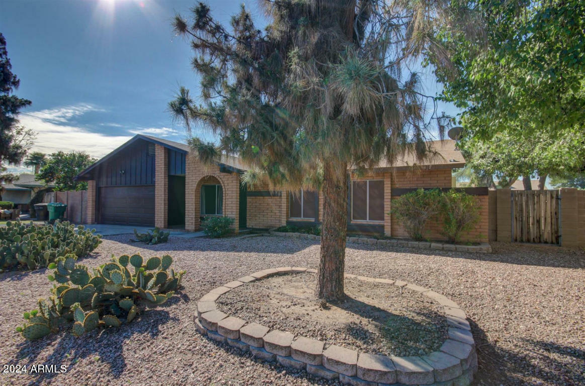 Property Photo:  1021 W Isabella Avenue  AZ 85210 