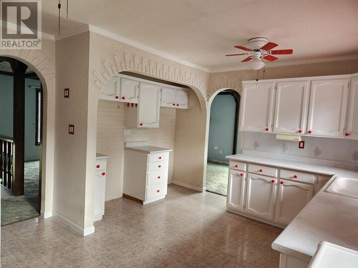 Property Photo: 3931 Highland Drive BC V2K 3R1