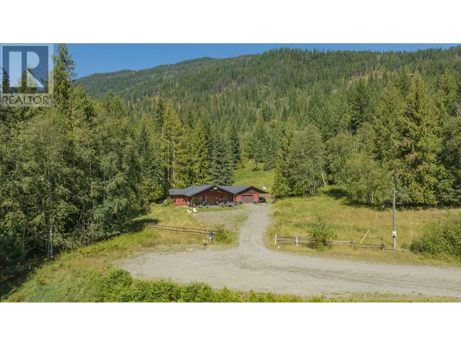 Photo de la propriété:  65 Pine Road  BC V0E 2G3 