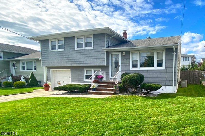 Property Photo: 718 Haven Pl NJ 07036