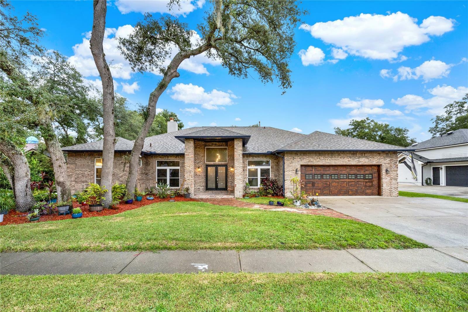 Property Photo:  250 Shady Oaks Circle  FL 32746 