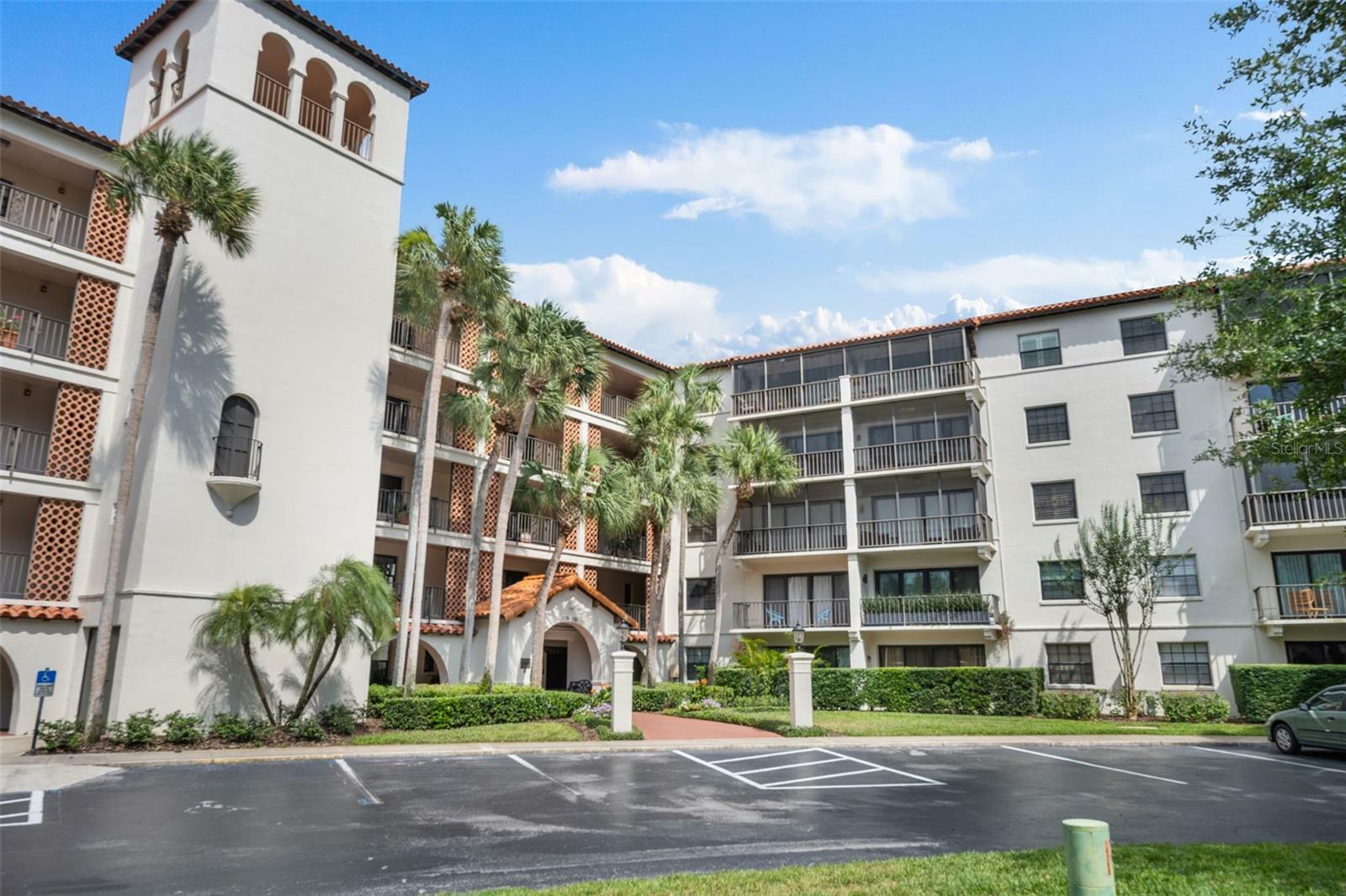 Property Photo: 100 S Interlachen Avenue 404D FL 32789