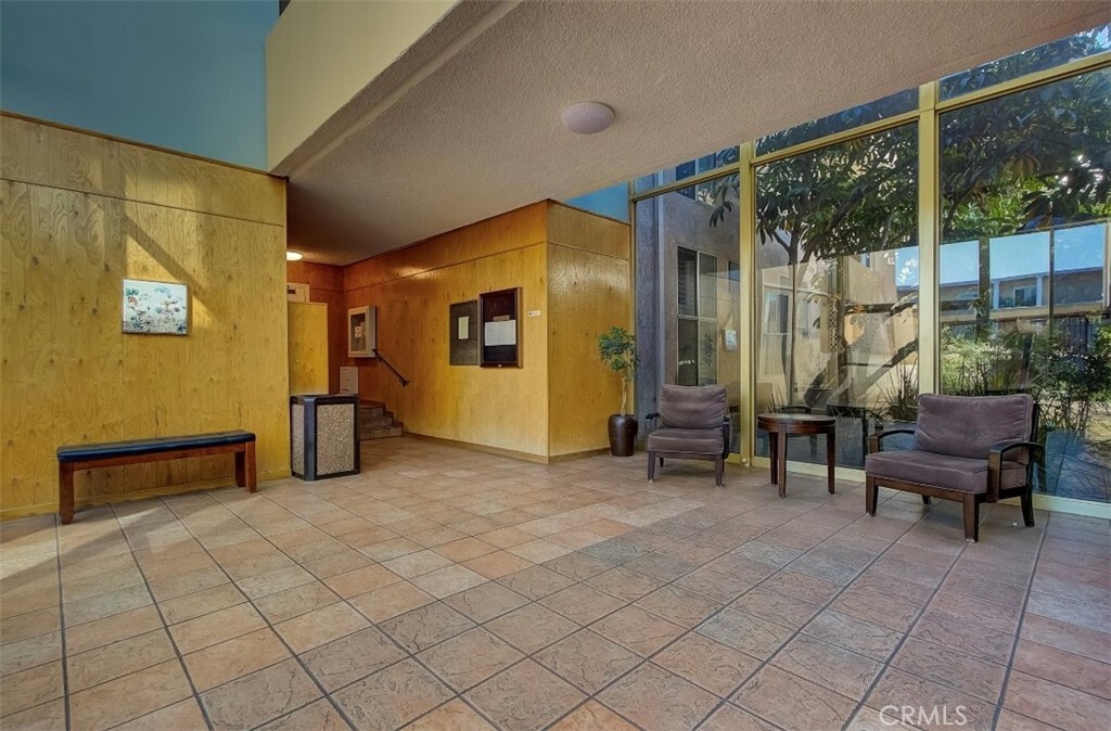 Property Photo:  5429 Newcastle Avenue 311  CA 91316 