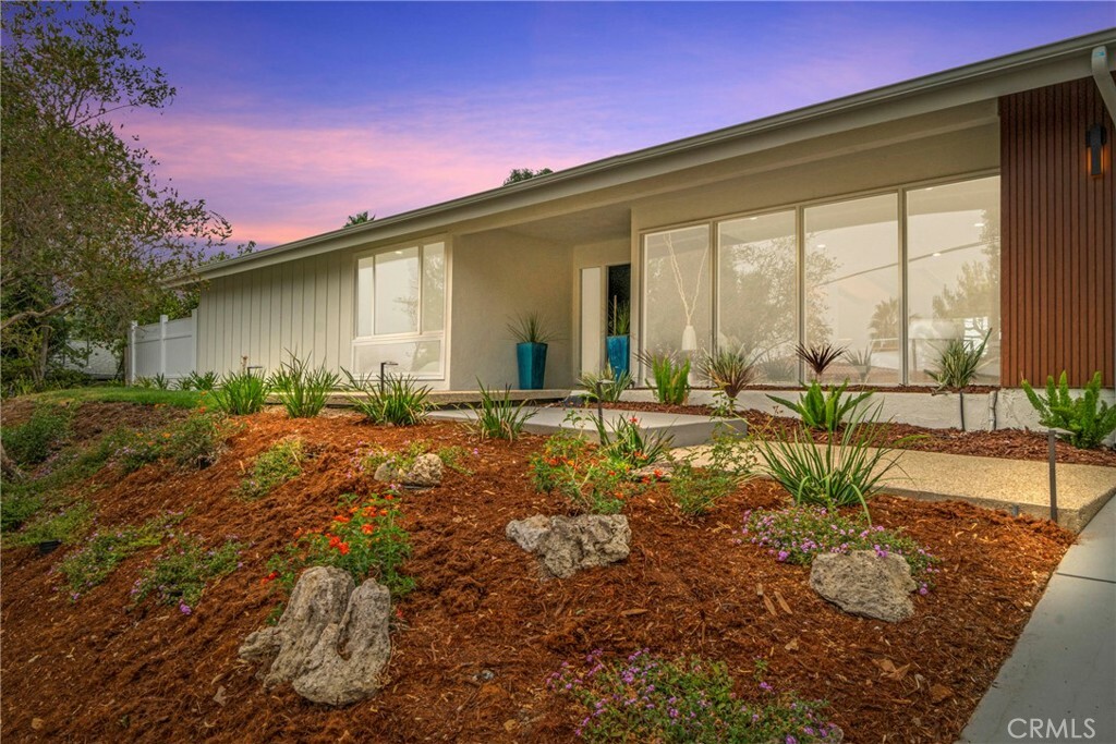 Property Photo:  20208 Delita Drive  CA 91364 