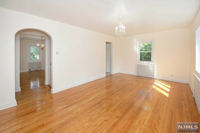 Property Photo:  36 Linwood Avenue  NJ 07630 