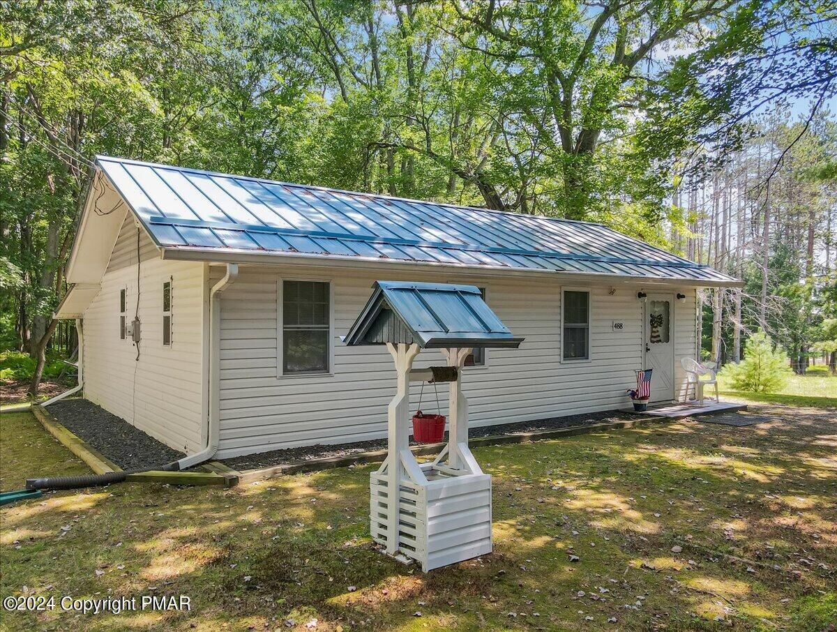 Property Photo: 708 Steckel Road PA 18058