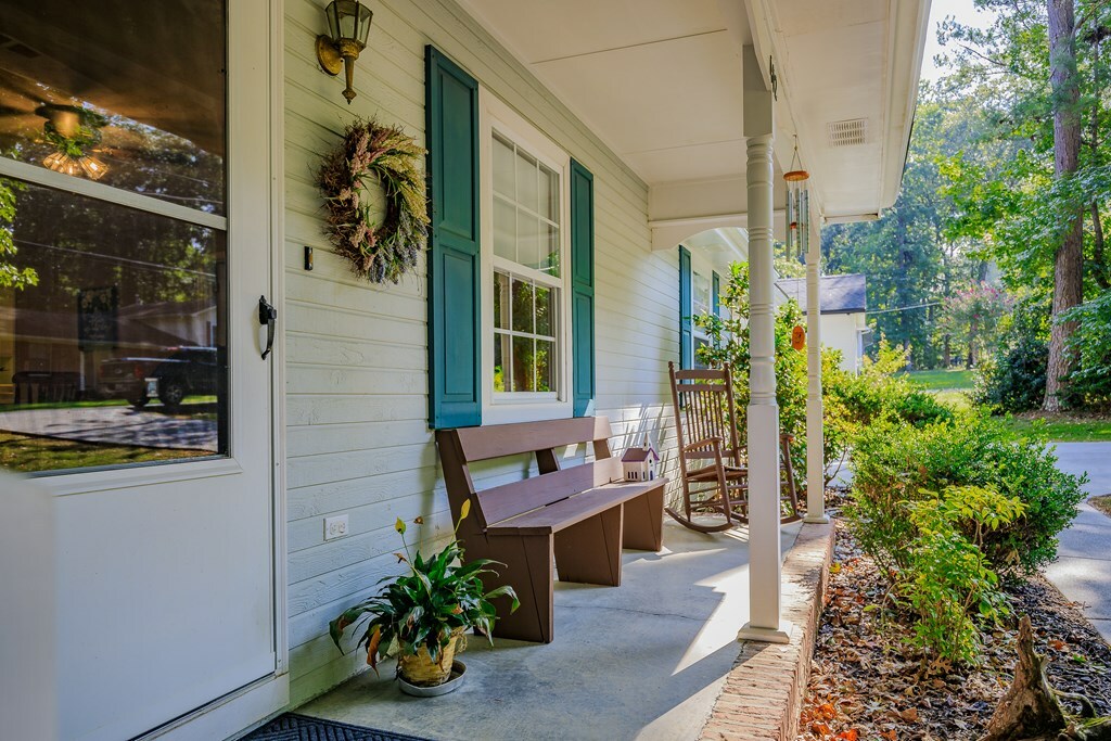 Property Photo:  402 Park Street  GA 30728 