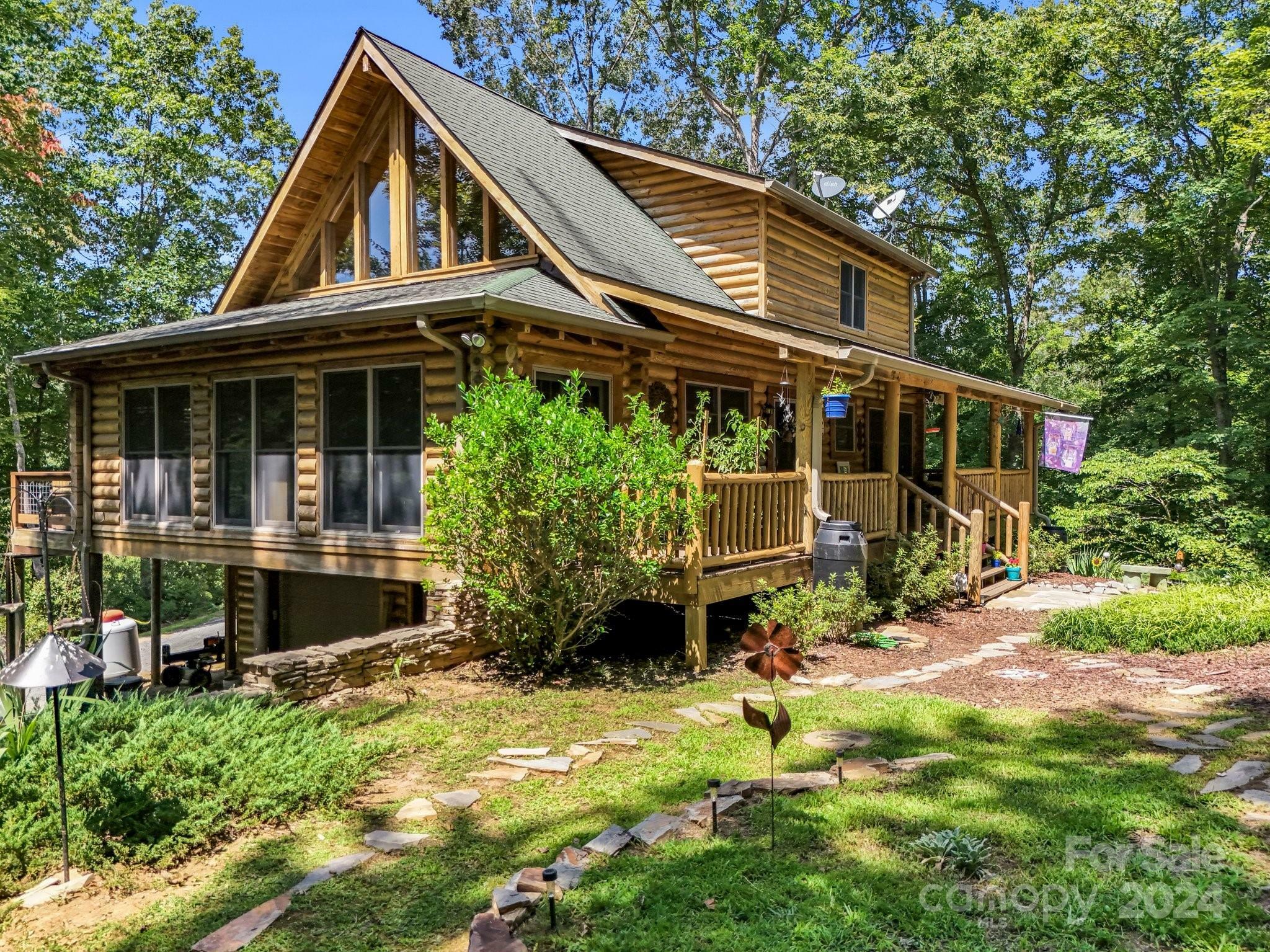 Property Photo:  354 Log Cabin Lane  NC 28756 