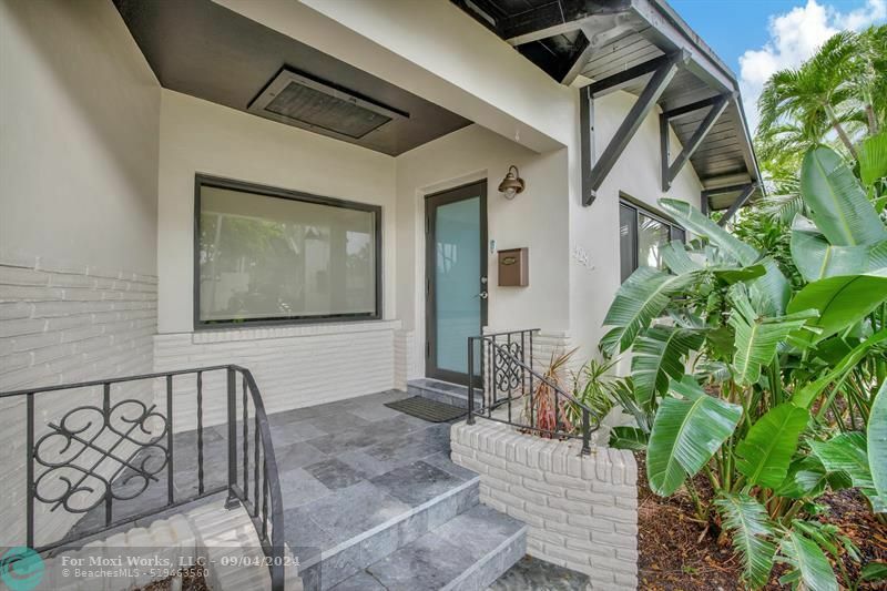 Property Photo:  328 Riviera Isle Drive  FL 33301 