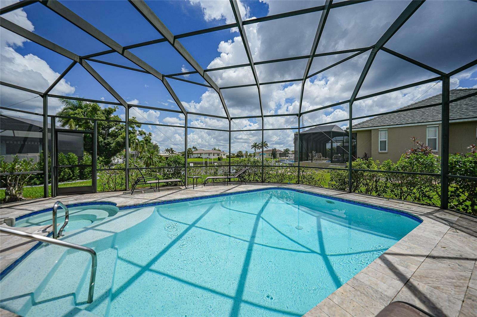 Property Photo:  2491 Aqui Esta Drive  FL 33950 