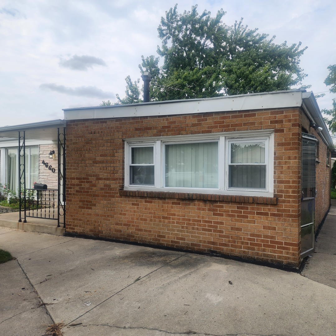 Property Photo:  4660 W 83rd Street  IL 60652 