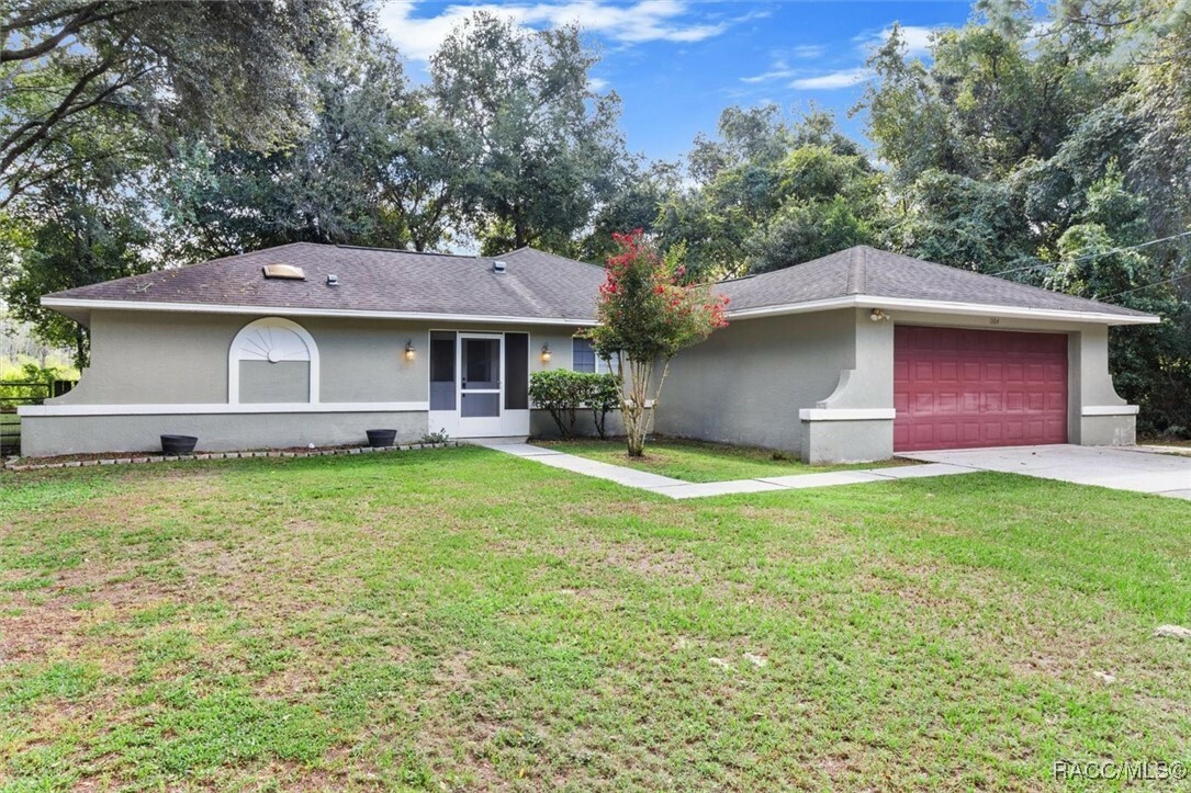 Property Photo:  1104 E Bucknell Avenue  FL 34450 